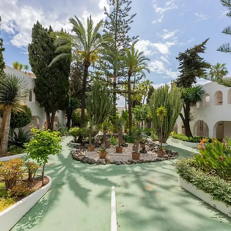 Azahara 1 8b Beautiful Frontline Golf In Popular Aloha Apartment